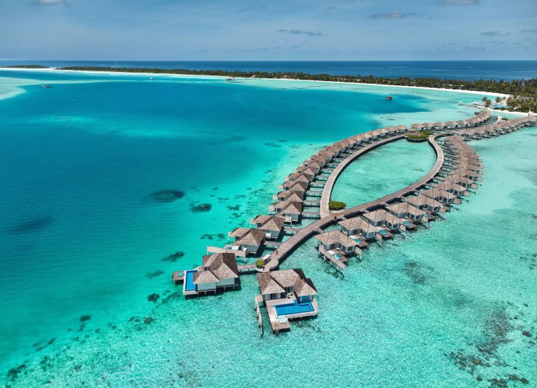 Book Luxury Overwater Bungalows Maldives: 2026 Elite Guide