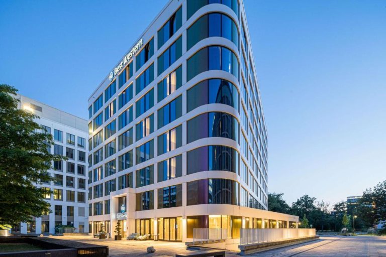 Book Best Business Hotels in Frankfurt | 2026 Executive Guide