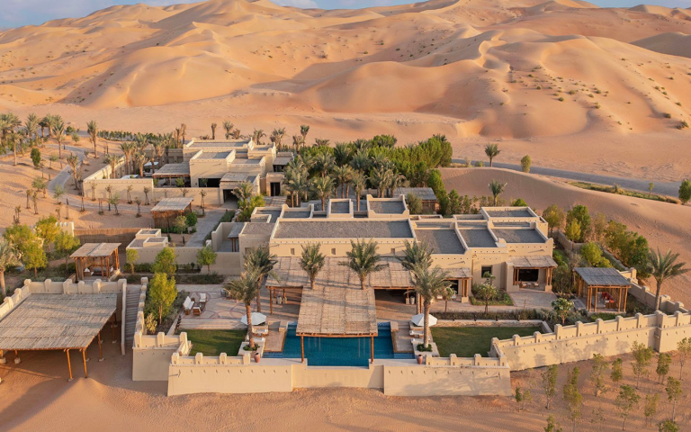 Book Luxury Desert Resorts Abu Dhabi | 2026 Elite Travel Guide