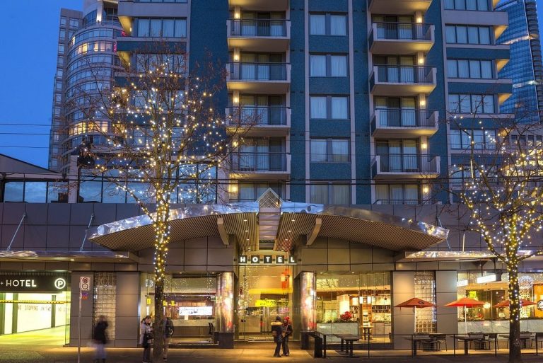 Book Business Travel Hotels Vancouver | 2026 Executive Guide