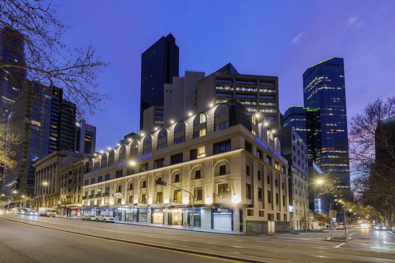 Book Luxury Business Hotels in Melbourne | 2026 Executive Guide